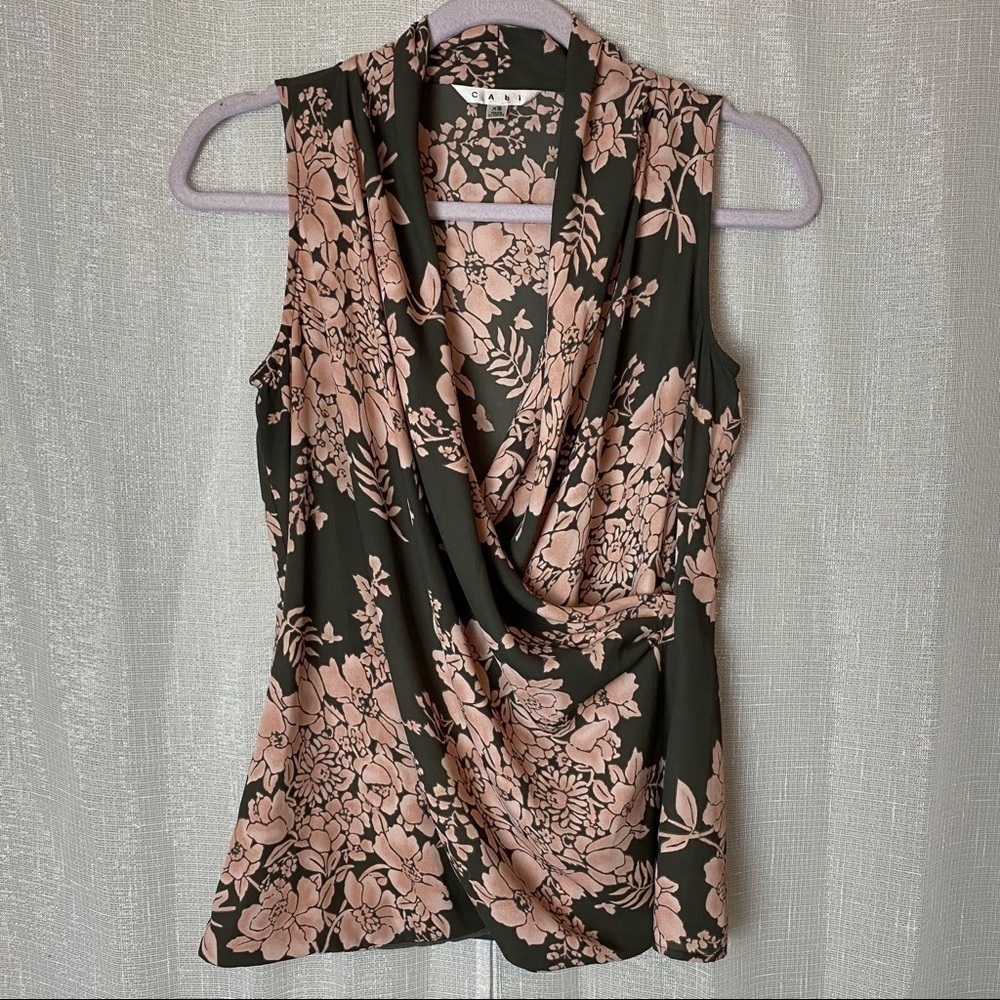 Cabi brown and pink floral sleeveless blouse ~XS